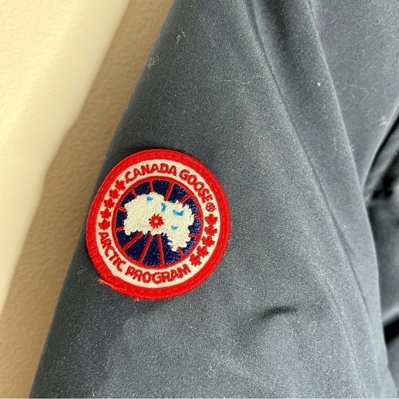 Canada Goose Deep Cove Bomber Navy size L - Picture 7 of 13